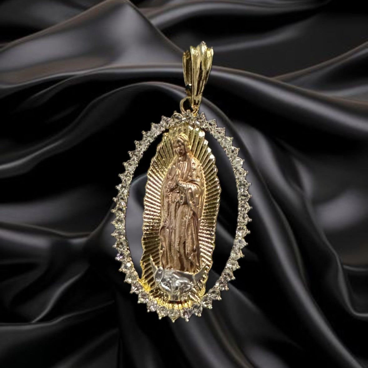 Divina Protección Collection - Reina de Tres